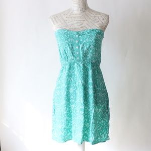 strapless dress with pockets